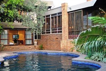 ホテルAluvi House Pretoria-Noord エクステリア 写真